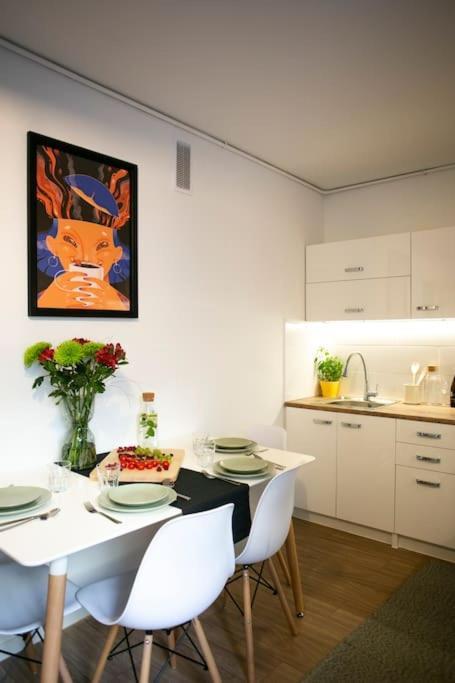 Oomph Warsaw Center Well Designed Apartment With Balcony Екстериор снимка